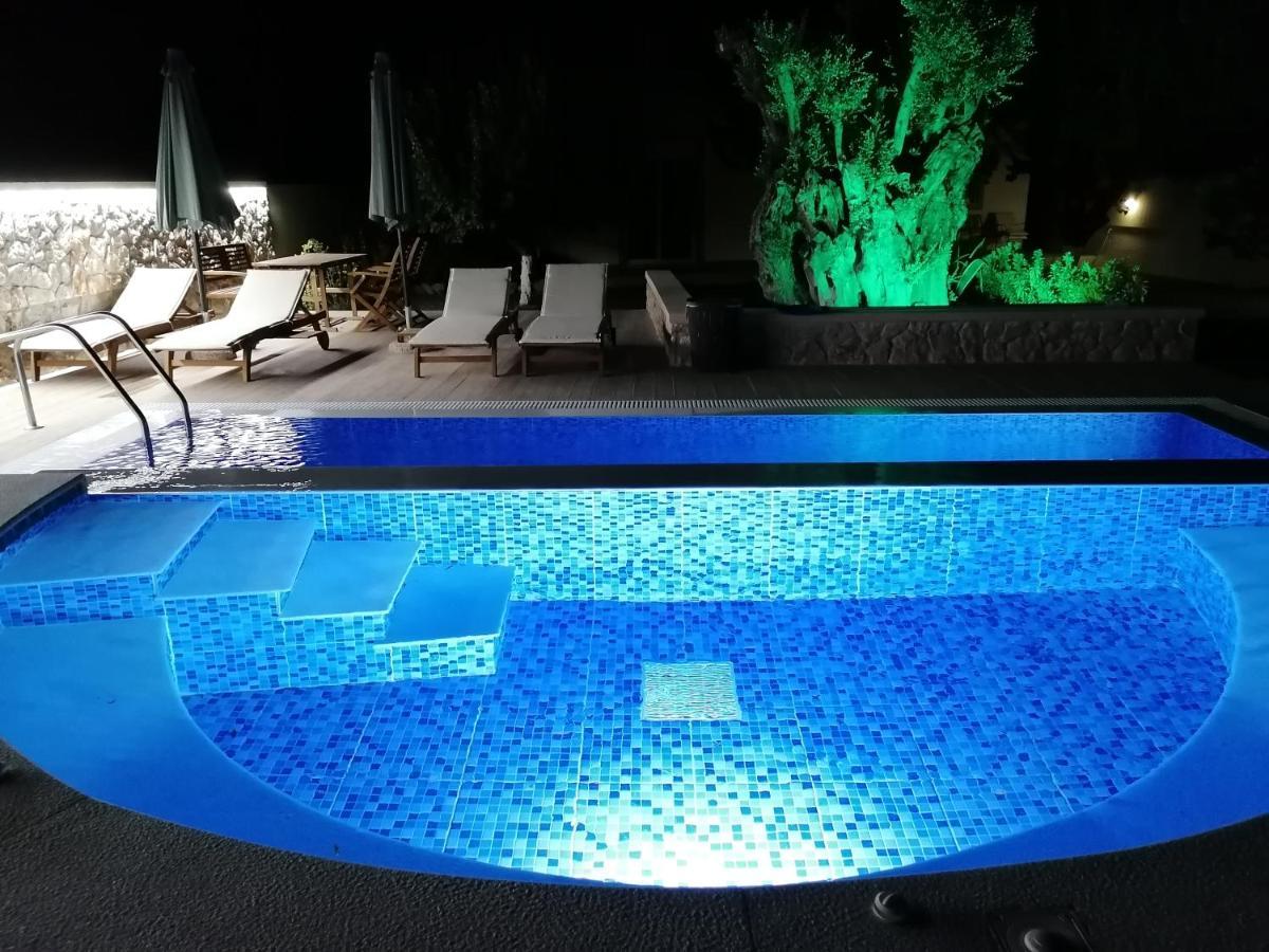 Villa Mata - 600M² With Private Pool And Jacuzzi Kalithies Bagian luar foto