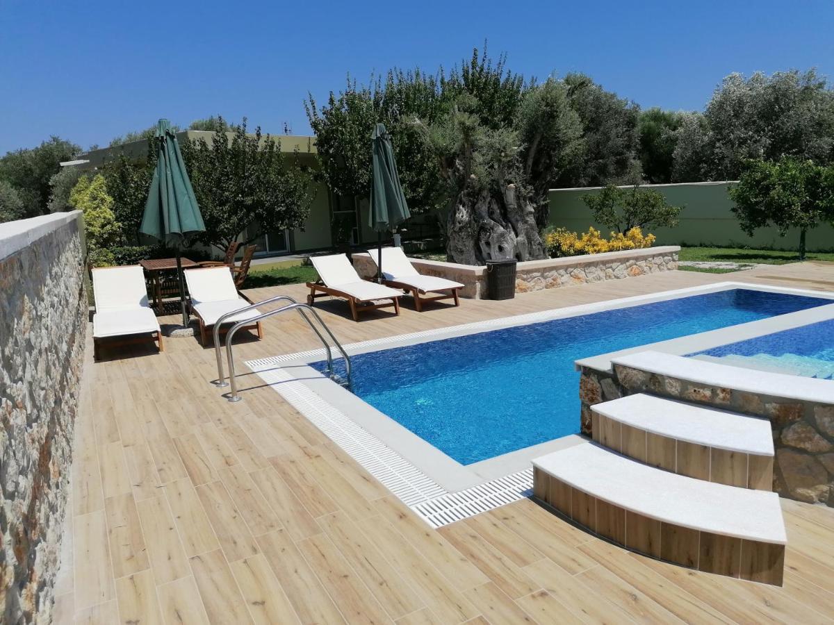 Villa Mata - 600M² With Private Pool And Jacuzzi Kalithies Bagian luar foto