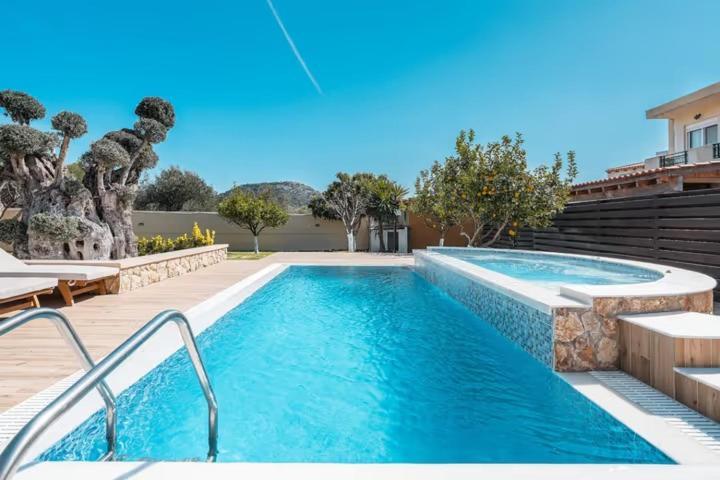 Villa Mata - 600M² With Private Pool And Jacuzzi Kalithies Bagian luar foto